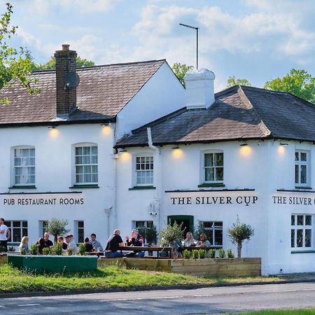 The Silver Cup Harpenden Exterior photo