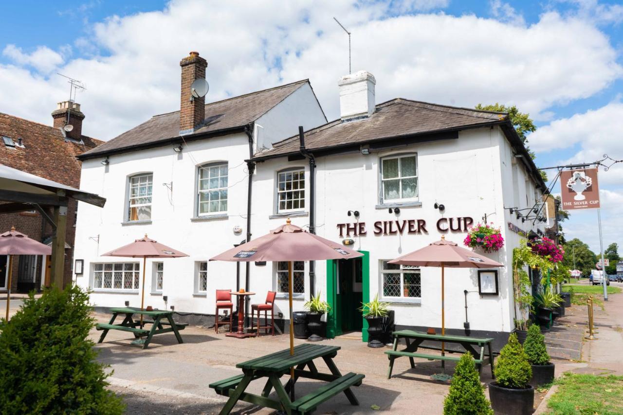 The Silver Cup Harpenden Exterior photo